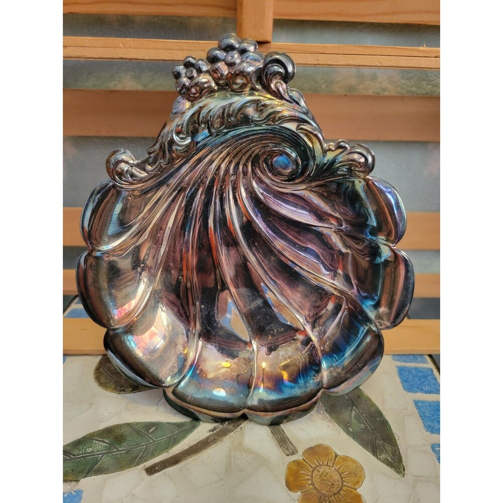 Vintage Lunt M-8 Silver Plate Eloquence Shell Scallop Bowl Dish Victorian Fancy